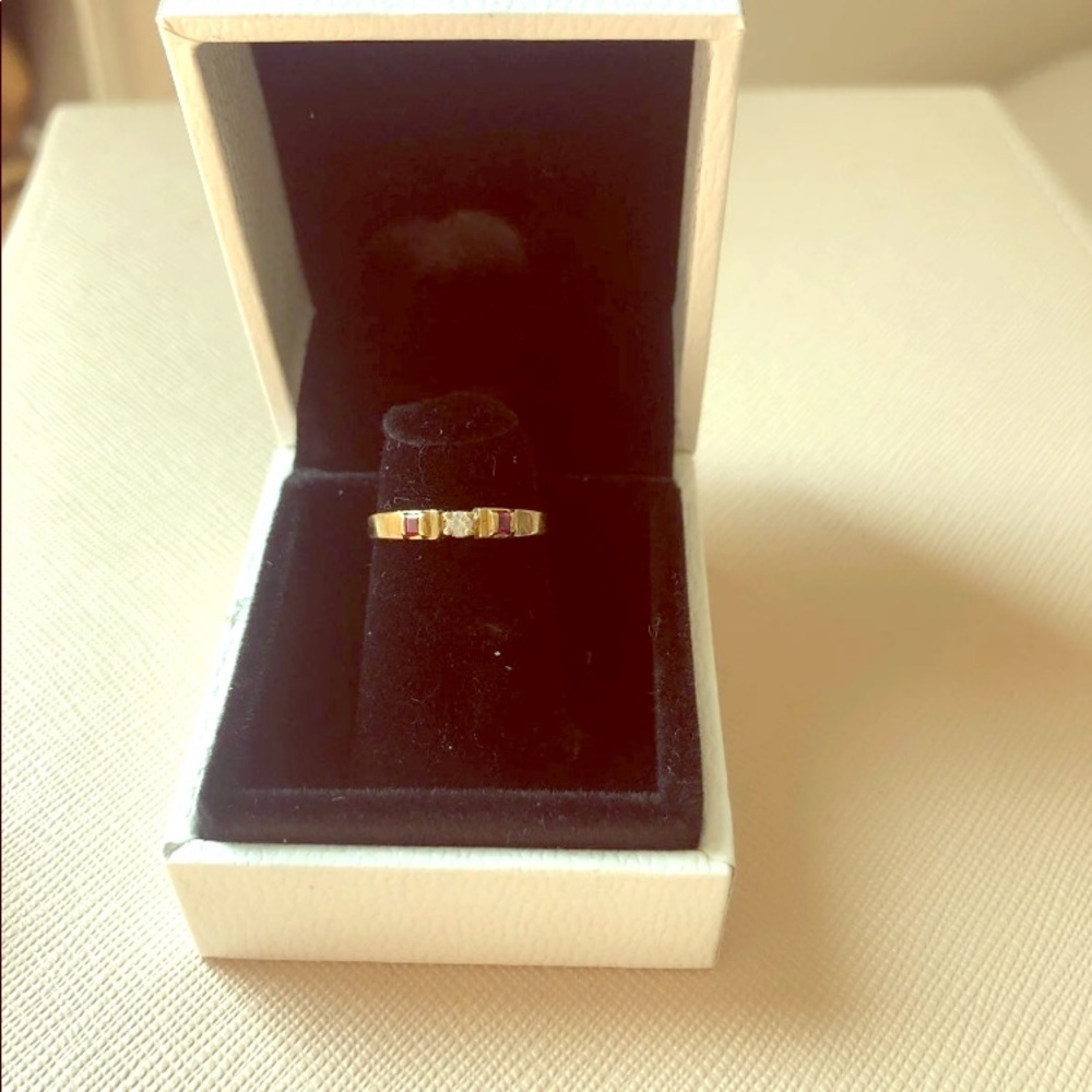 A gorgeous diamond and ruby ring